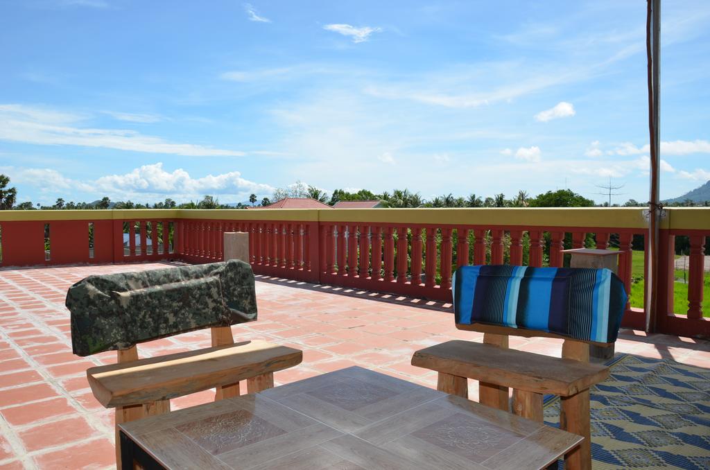 Nomads Guesthouse Кампот Екстер'єр фото